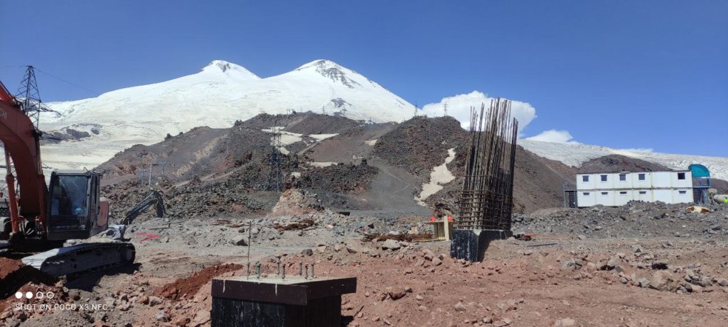 Installation of cable cars has begun at All-Season Resort Elbrus